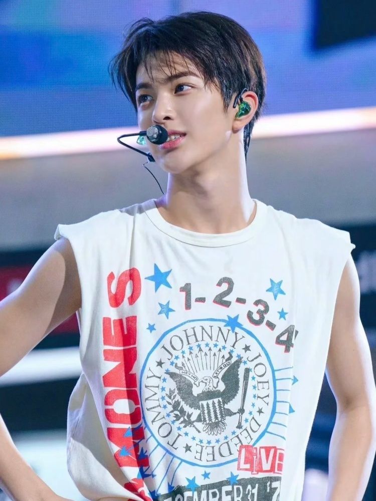 CORTIS T SHIRT 100% COTTON