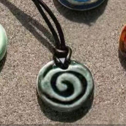 SMTR25 NECKLACES